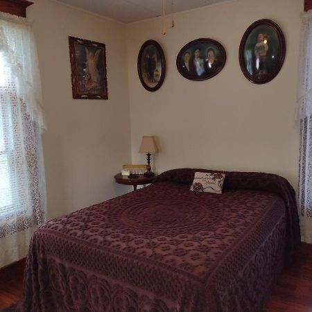 Quiet Full-Size Bed Close To Town 420 Friendly Trinidad Exteriör bild